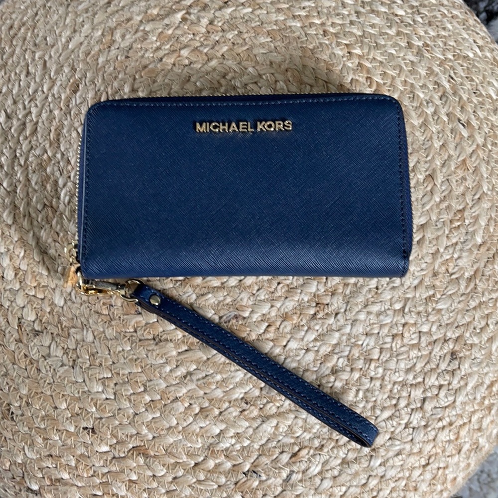Michael Kors NWOT wallet wristlet